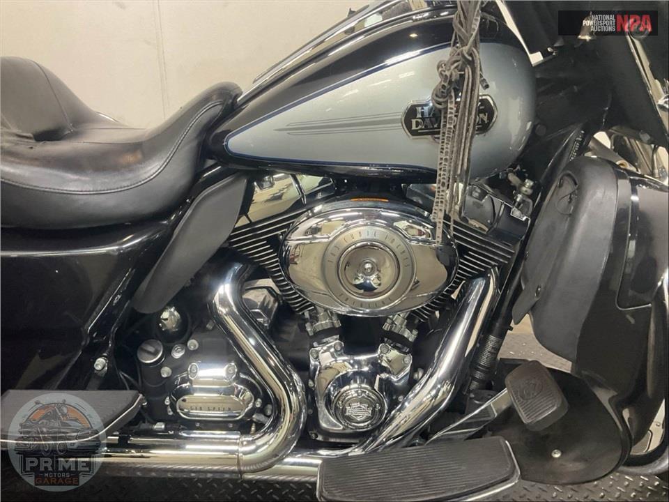 2013 Harley-Davidson FLHTCUTG TRIGLIDE UL CLSC — фото 6
