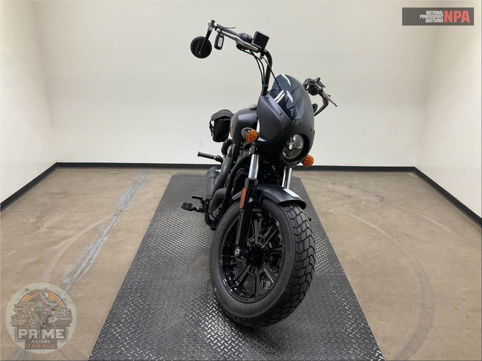 2026 Indian Motorcycle SCOUT BOBBER LIMITED + TECH — фото 3
