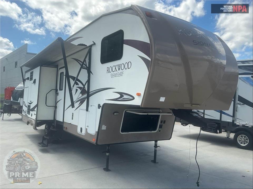 2017 Rockwood By Forest River M-8288WSA - SIGNATURE ULTRA LITE FIFTH WHEEL SERIES — фото 1
