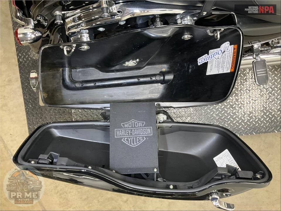 2016 Harley-Davidson FLHXS STREET GLIDE SPECIAL — фото 24
