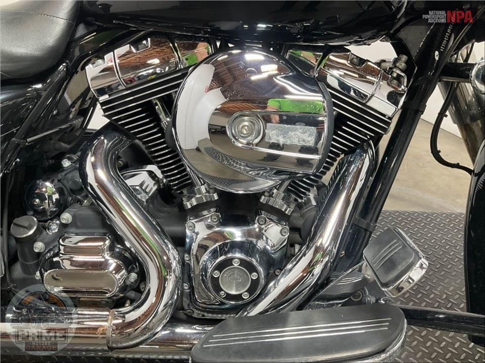2015 Harley-Davidson FLTRXS ROAD GLIDE SPECIAL — фото 6