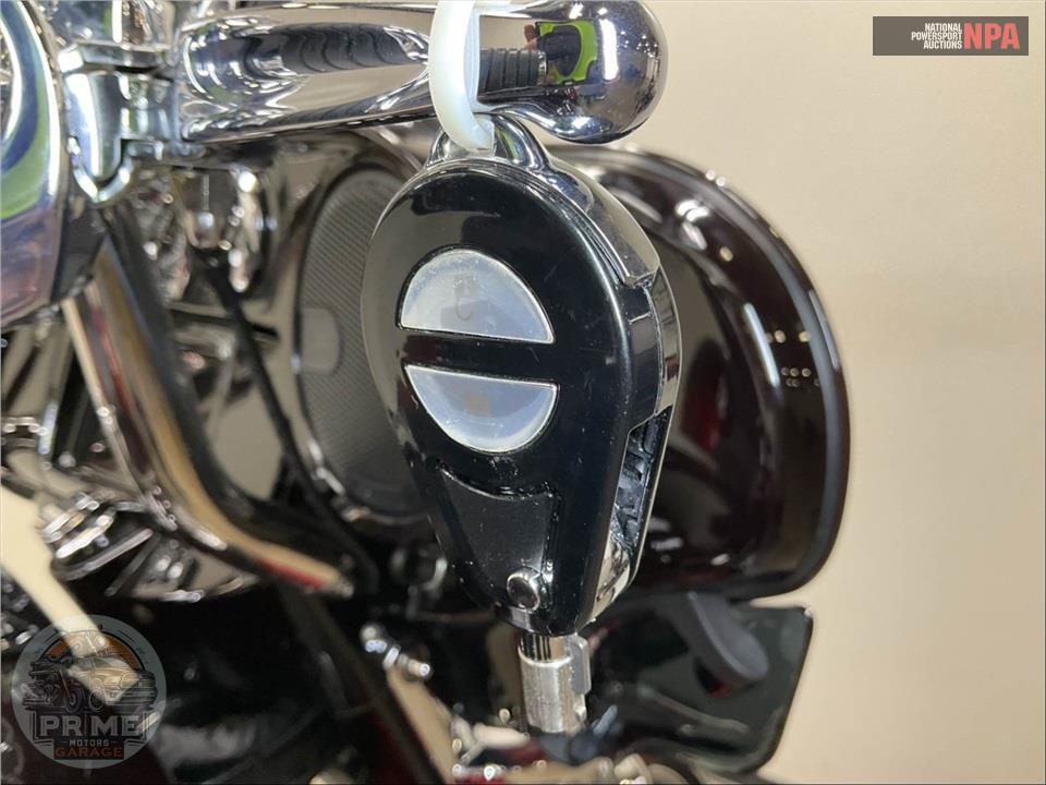 2022 Harley-Davidson FLHTCUTGSE CVO TRI GLIDE — фото 10