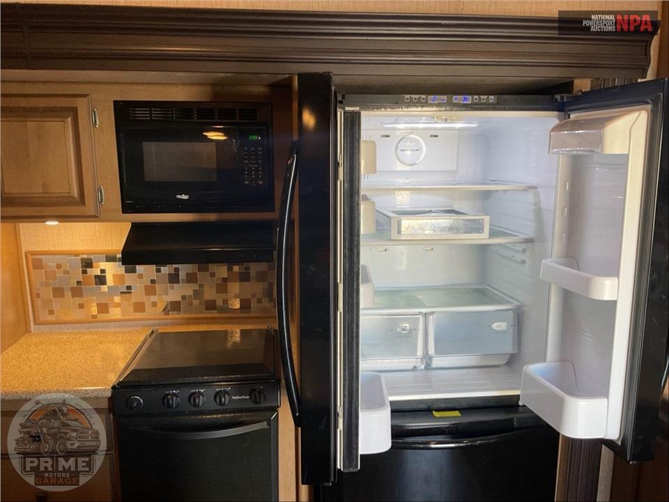 2017 Crossroads Rv M-322 RL - CRUISER FIFTH WHEEL SERIES — фото 16