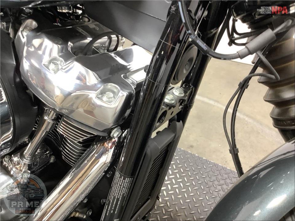 2025 Harley-Davidson FXBB STREET BOB — фото 12