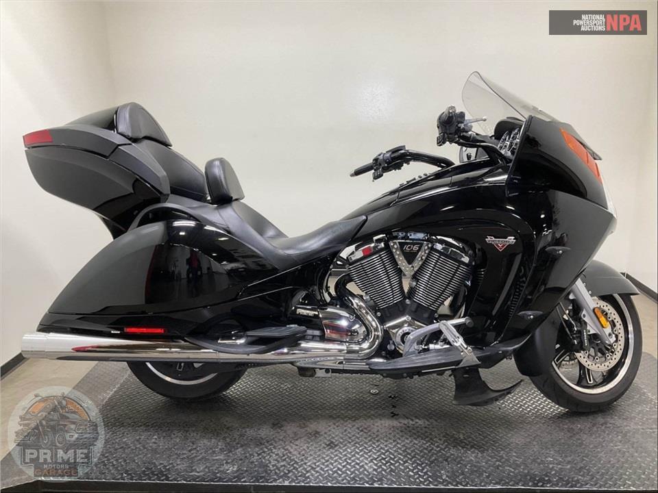 2013 Victory Motorcycles VISION TOUR — фото 1