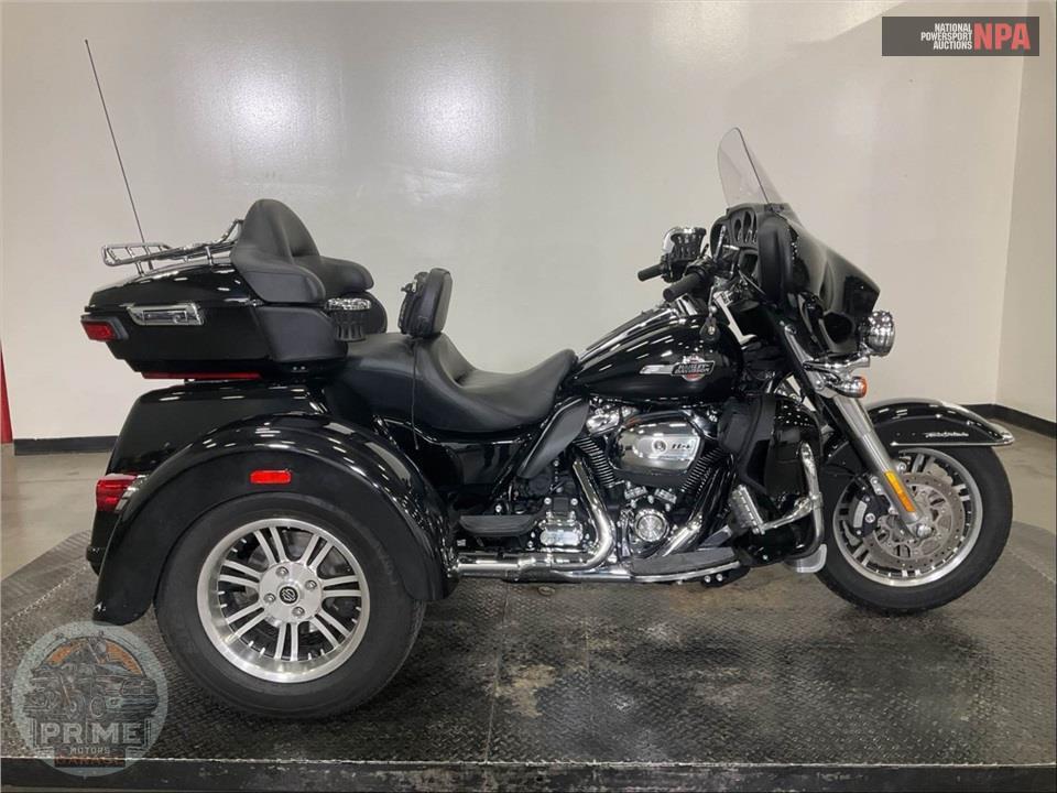2024 Harley-Davidson FLHTCUTG TRI GLIDE ULTRA CLASSIC — фото 1