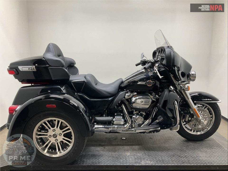 2023 Harley-Davidson FLHTCUTG TRI GLIDE ULTRA CLASSIC — фото 1