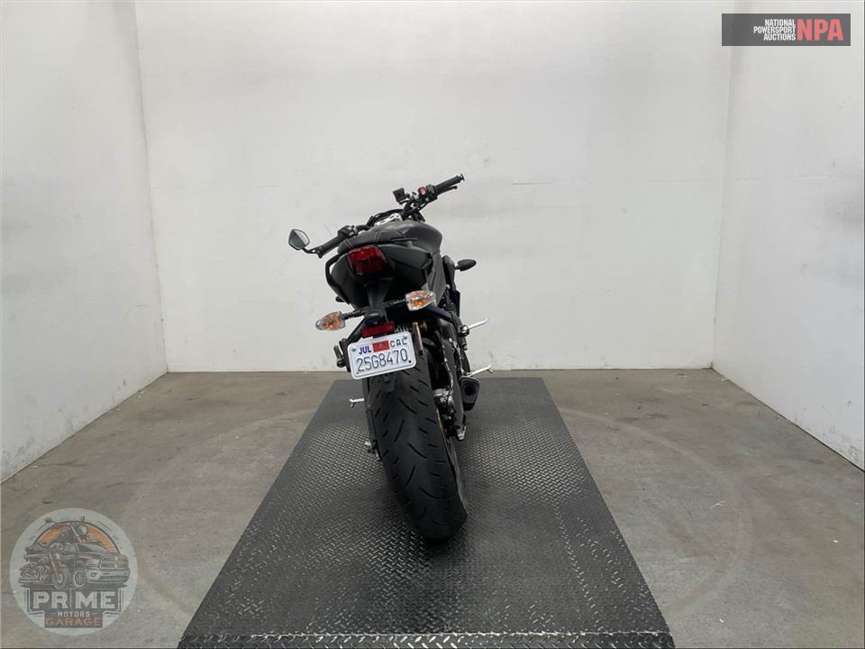 2022 Triumph STREET TRIPLE 765 RS (SILVER) — фото 4