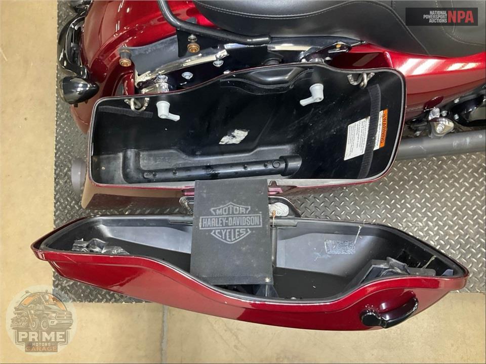 2017 Harley-Davidson FLHX STREET GLIDE — фото 26
