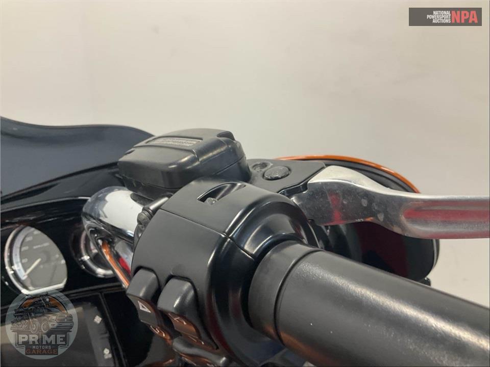 2016 Harley-Davidson FLHTK ELECTRA GLIDE ULTRA LIMITED — фото 33