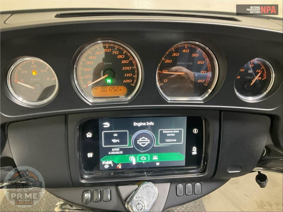 2021 Harley-Davidson FLHTCUTG TRI GLIDE ULTRA CLASSIC — фото 5