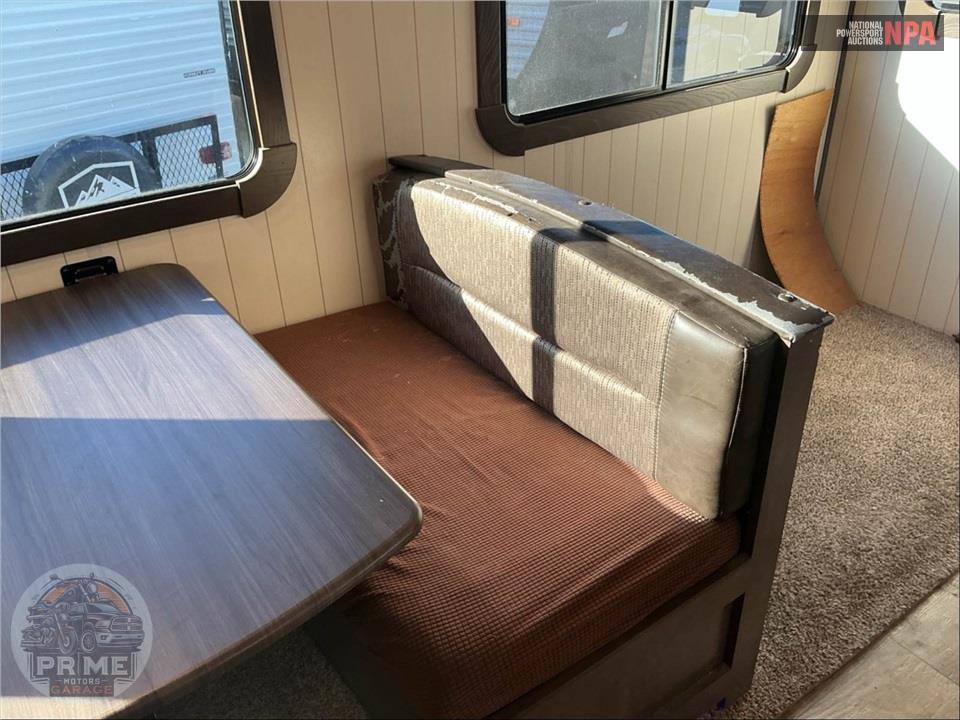 2017 Crossroads Rv M-26 SI - SUNSET TRAIL GRAND RESERVE SERIES — фото 10