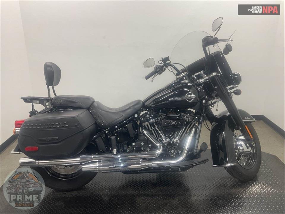 2018 HARLEY-DAVIDSON FLHCS HERITAGE CLASSIC 114