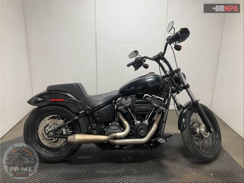 2018 Harley-Davidson FXBB STREET BOB — фото 1