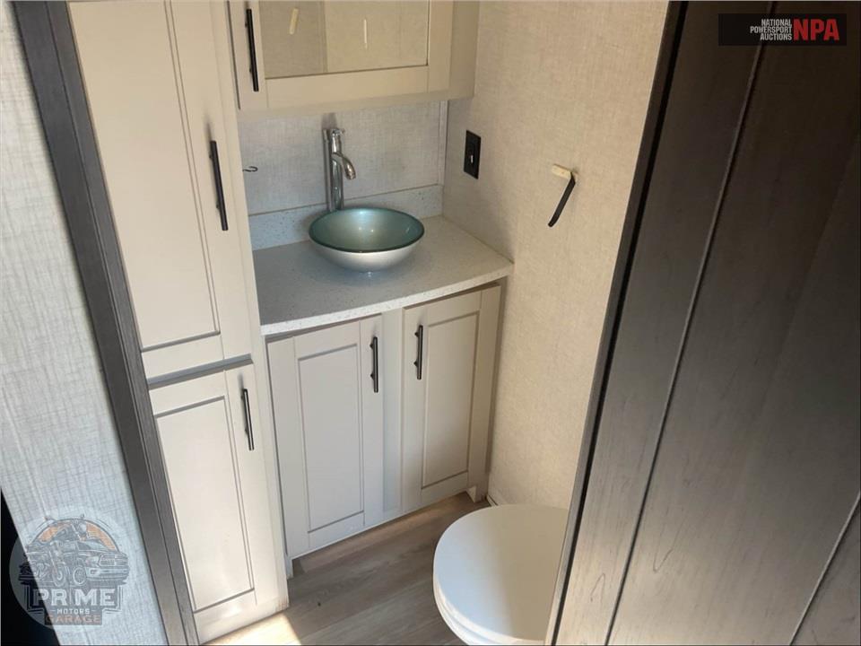 2021 Redwood Rv M-4001 LK - FIFTH WHEEL SERIES — фото 21