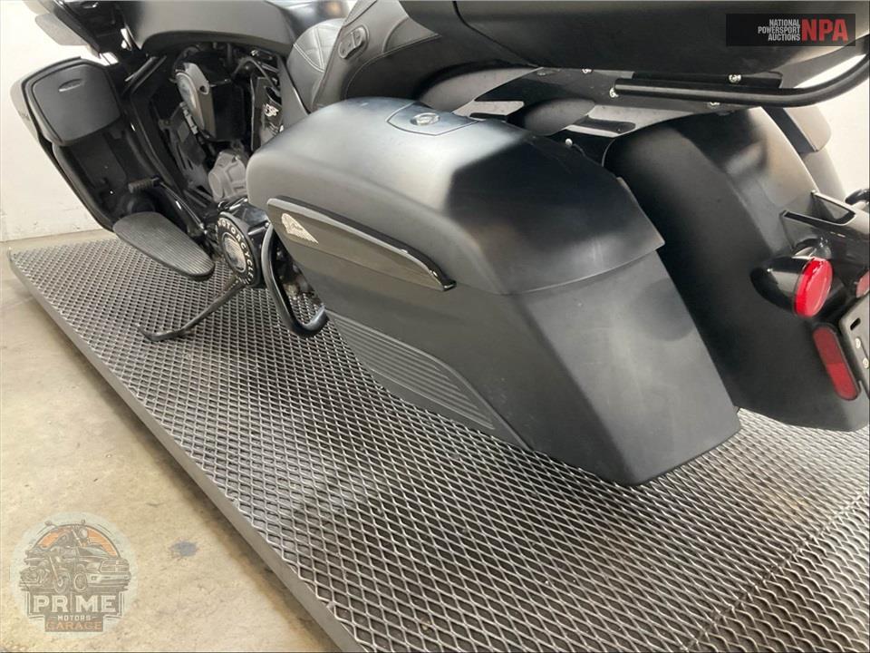 2022 Indian Motorcycle PURSUIT DARK HORSE PREMIUM (BLACK) — фото 20