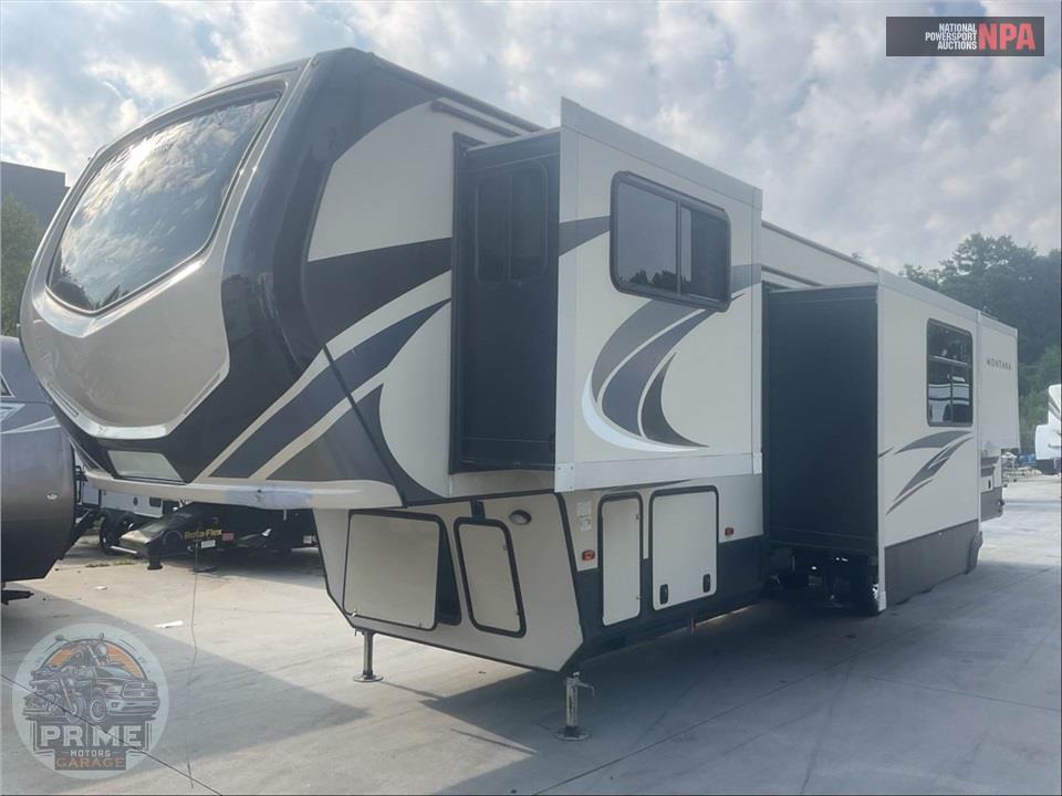 2019 Keystone Rv M-381 TH - MONTANA HIGH COUNTRY TOY HAULER TOY HAULER SERIES — фото 2