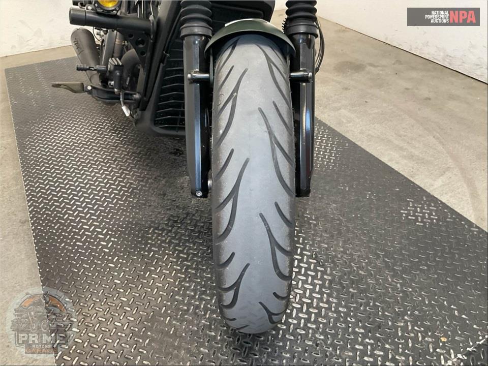 2021 Indian Motorcycle SCOUT BOBBER TWENTY (ABS, BLACK SMOKE) — фото 16
