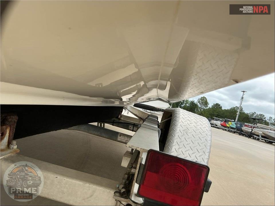 2015 Sea Hunt Boat ULTRA 235 SE/CC(*) L=23-E=1-250HP YAMAHA OB — фото 16
