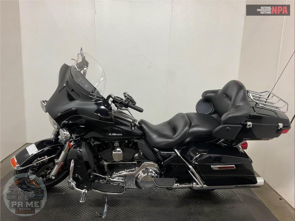 2016 Harley-Davidson FLHTK ELECTRA GLIDE ULTRA LIMITED — фото 3
