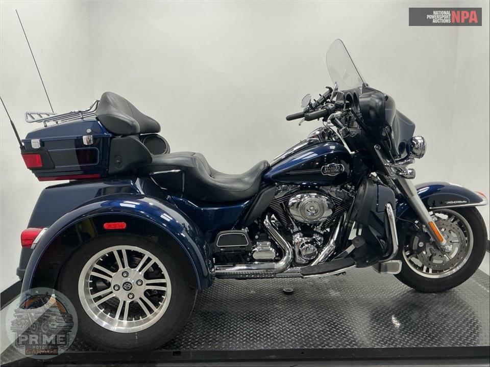 2012 Harley-Davidson FLHTCUTG TRIGLIDE UL CLSC — фото 1