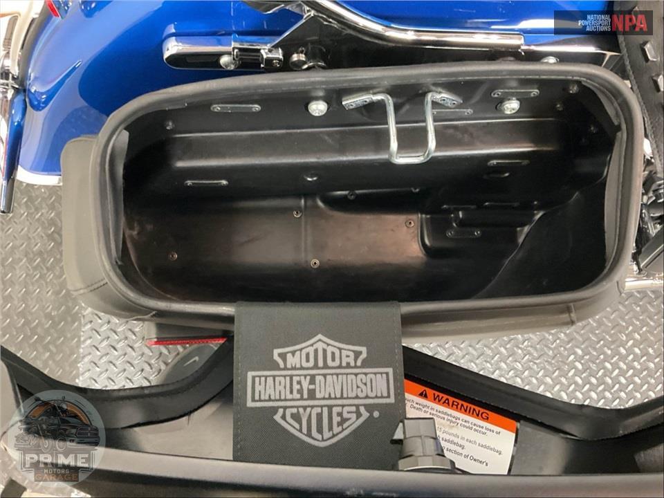 2018 Harley-Davidson FLDE DELUXE — фото 17