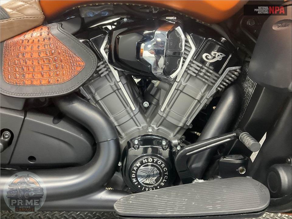 2022 Indian Motorcycle CHALLENGER DARK HORSE ICON — фото 6