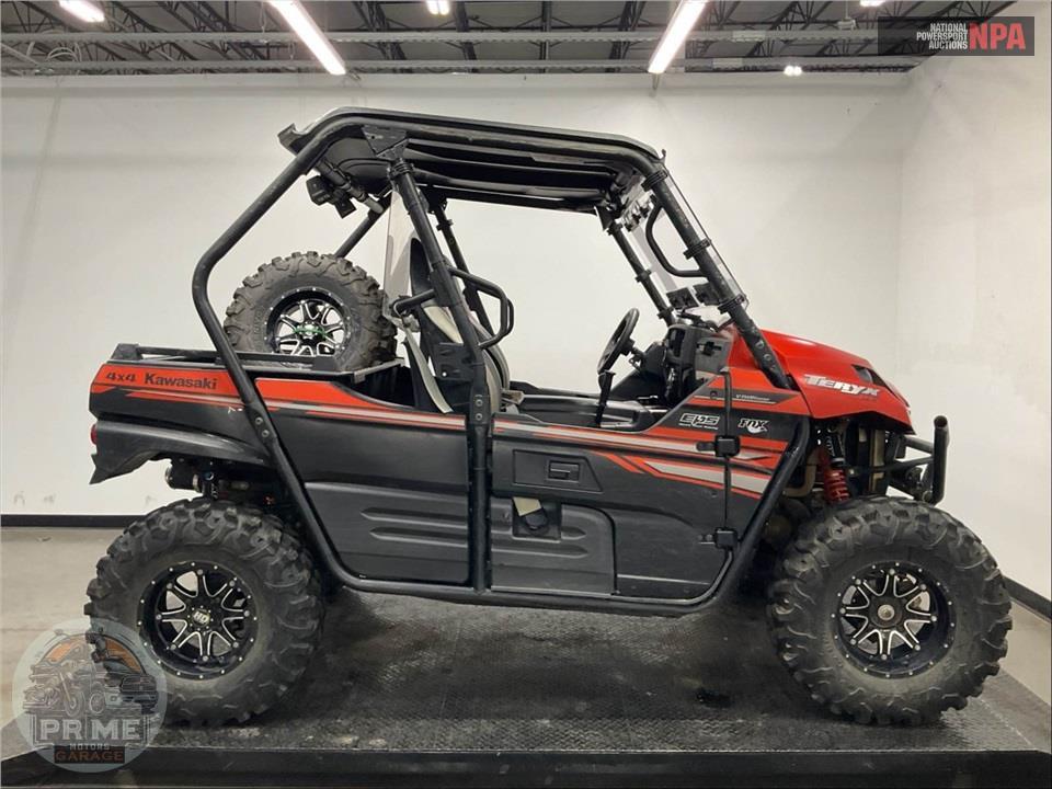 2017 Kawasaki KRF800GHF TERYX LE — фото 1