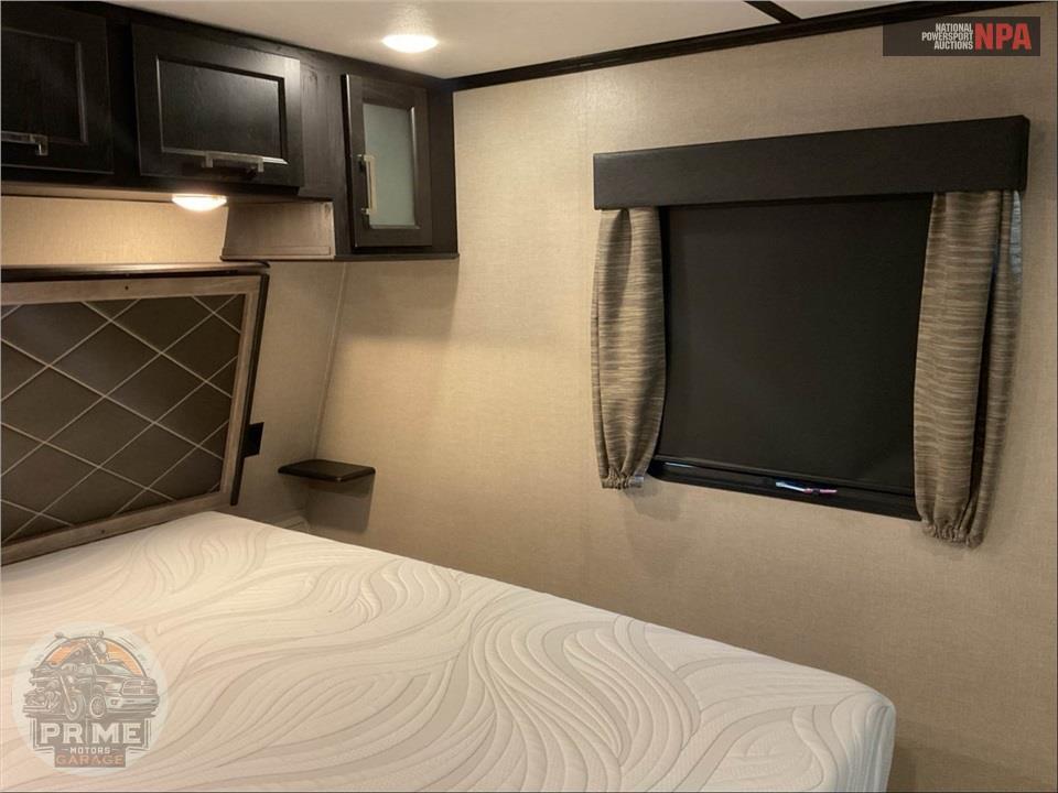 2019 Keystone Rv M-424 - FUZION TOY HAULER TOY HAULER SERIES — фото 10