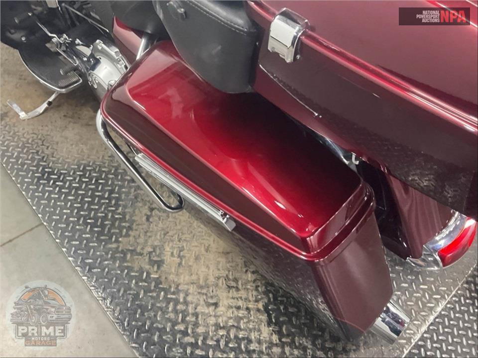 2014 Harley-Davidson FLHTK ELECTRA GLIDE ULTRA LIMITED — фото 18