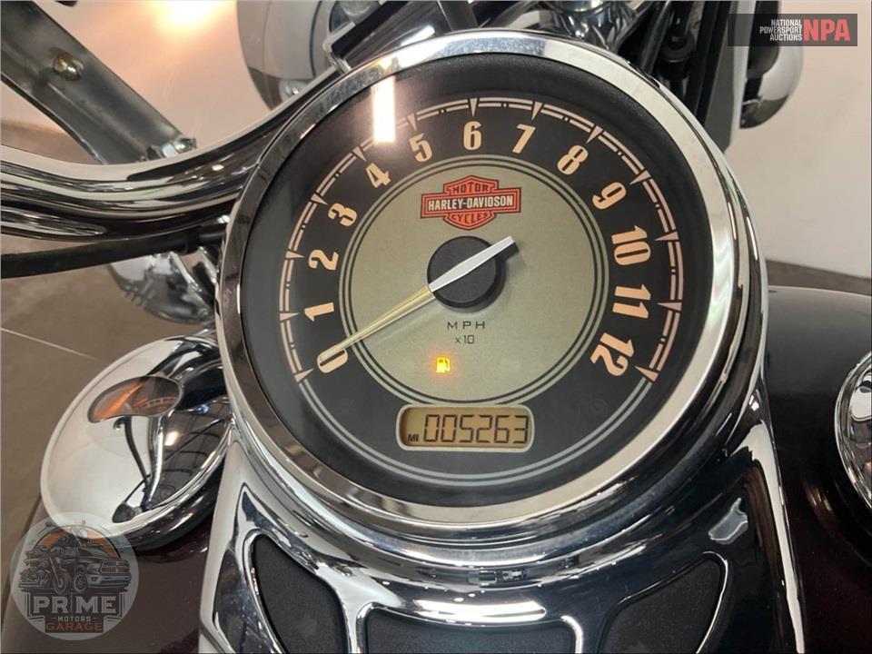 2011 Harley-Davidson FLSTC HRTG SFTL CLSC — фото 5