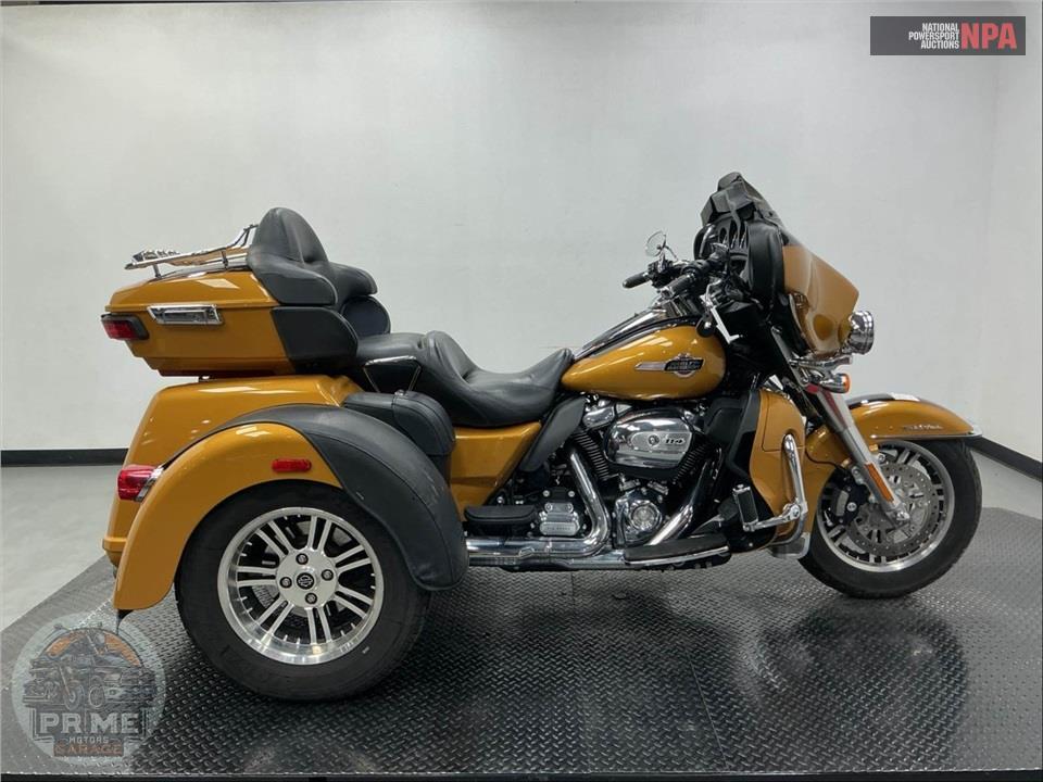 2023 Harley-Davidson FLHTCUTG TRI GLIDE ULTRA CLASSIC — фото 1