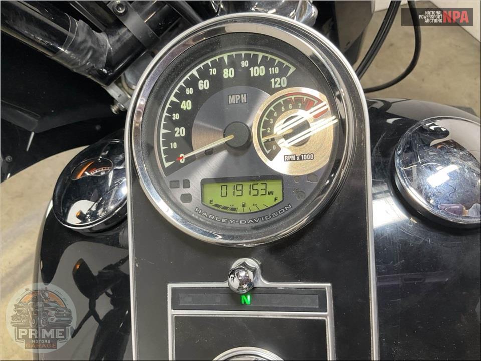 2010 Harley-Davidson FLSTFB FAT BOY LO — фото 5