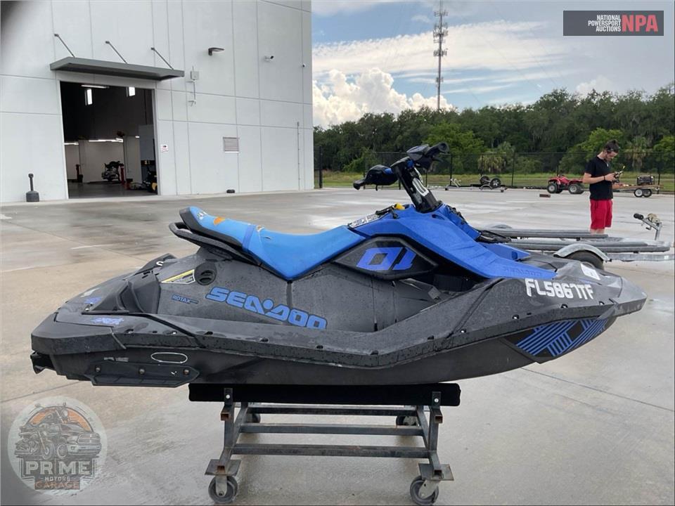 2022 Seadoo/Brp SPARK 2UP TRIXX — фото 1