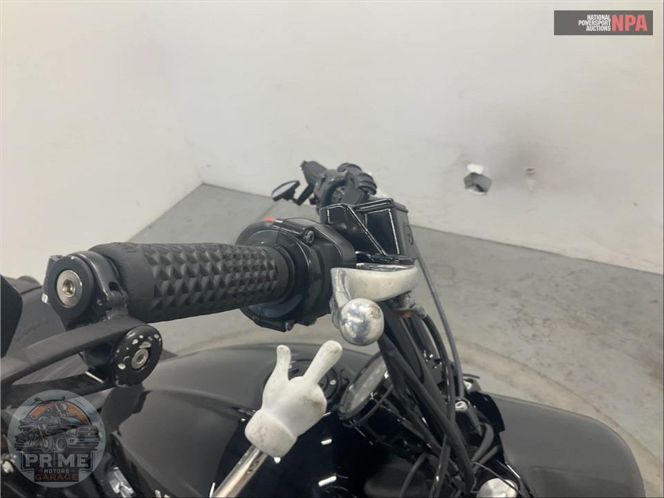 2019 Indian Motorcycle SCOUT BOBBER — фото 17