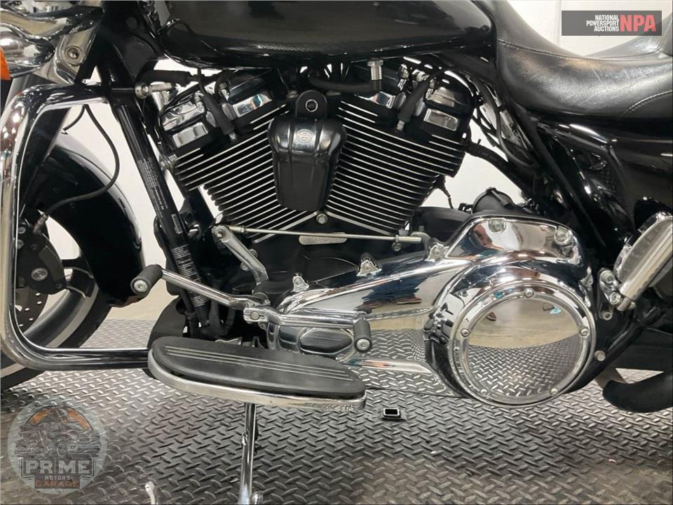 2019 Harley-Davidson FLHX STREET GLIDE — фото 7