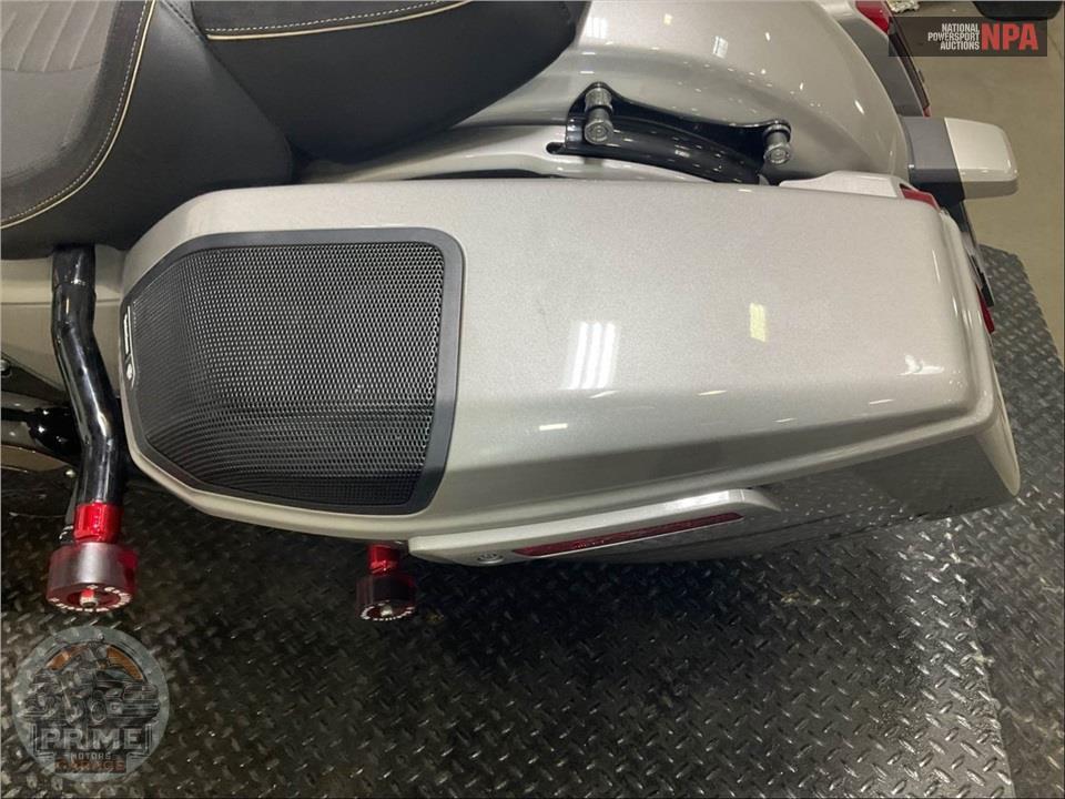 2023 Harley-Davidson FLTRXSE CVO ROAD GLIDE — фото 14