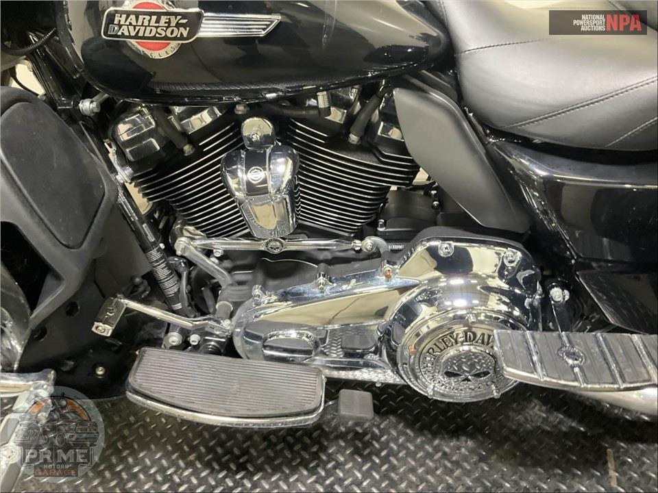 2023 Harley-Davidson FLHTCUTG TRI GLIDE ULTRA CLASSIC — фото 7