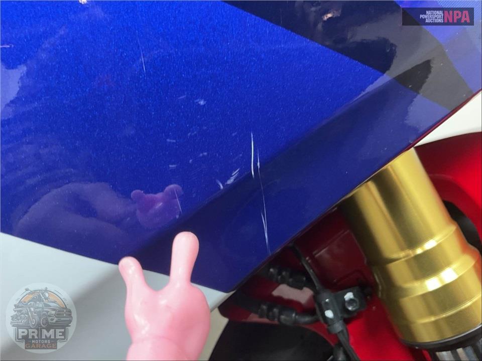 2023 Honda CBR1000RR — фото 12