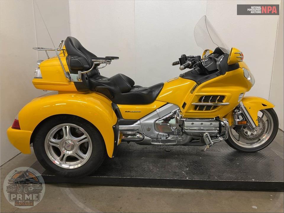 2010 Honda GL1800HPMA GOLDWING — фото 1