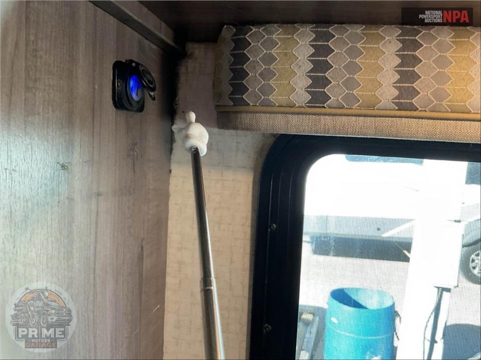 2017 Winnebago M-23A FORD - FUSE SERIES — фото 15