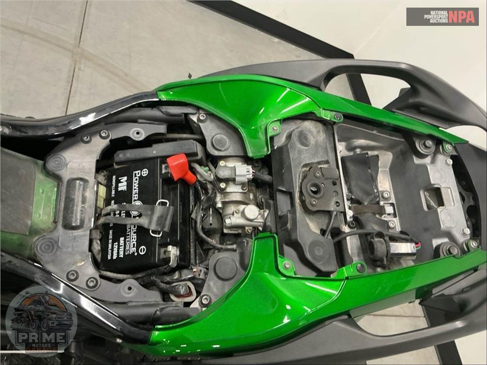 2022 Kawasaki ZX1002RNFNL NINJA H2 SX SE — фото 13