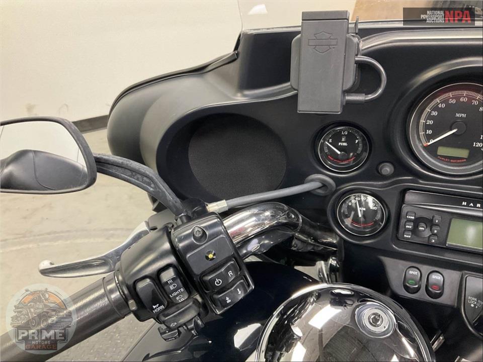 2013 Harley-Davidson FLHTCUTG TRIGLIDE UL CLSC — фото 89