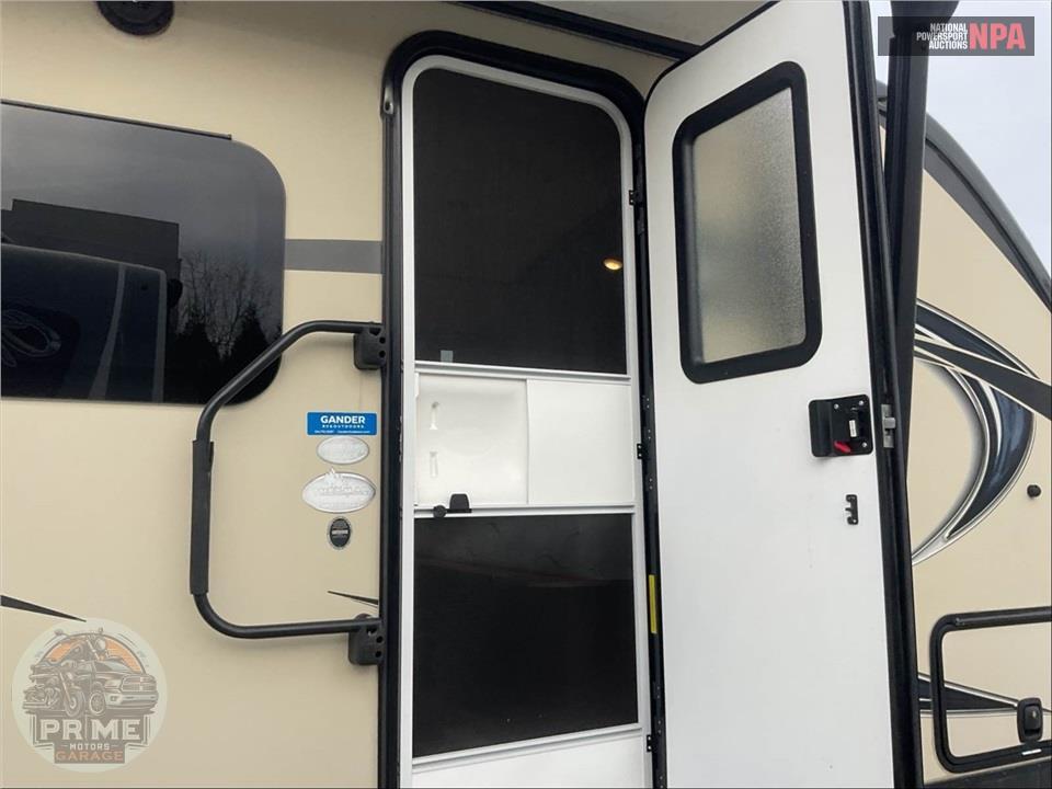 2017 Keystone Rv M-19 FBPR - BULLET PREMIER SERIES — фото 31