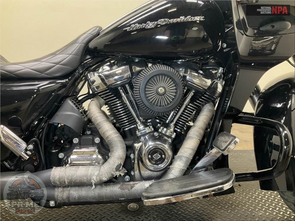 2017 Harley-Davidson FLTRX ROAD GLIDE — фото 6