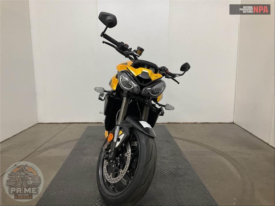 2026 Triumph STREET TRIPLE 765 MOTO2 RS (TWO TONE) — фото 2