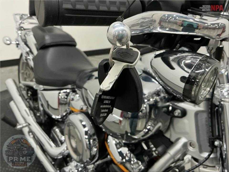 2025 Harley-Davidson FLSTFI SOFTAIL FAT BOY GRAY GHOST — фото 10