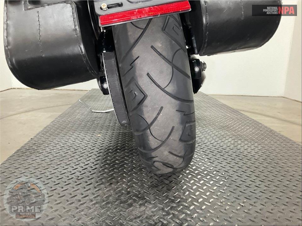 2016 Harley-Davidson FXDB STREET BOB — фото 19