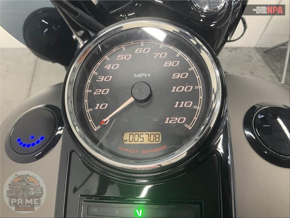 2018 Harley-Davidson FLHRXS ROAD KING SPECIAL — фото 5