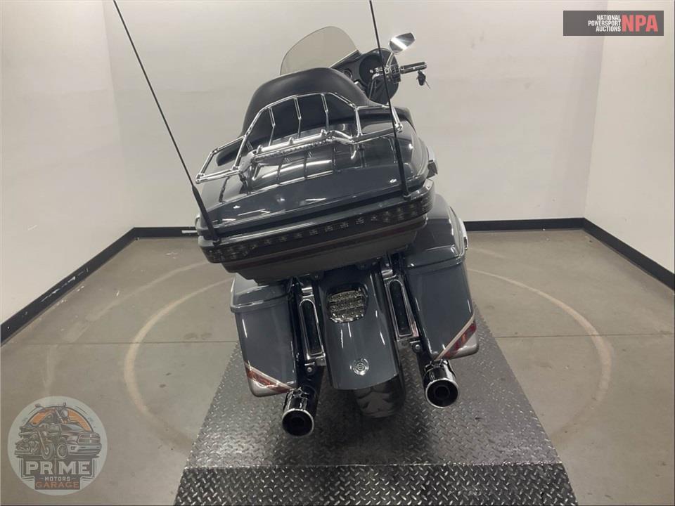 2016 Harley-Davidson FLHTKSE CVO ULTRA LIMITED — фото 4